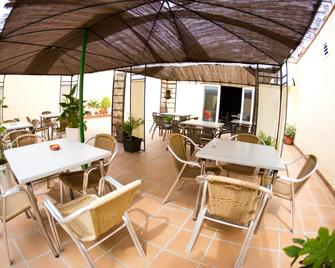 Hostal San Marcos - San Martín de la Vega - Patio