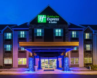 Holiday Inn Express & Suites Wyomissing - Wyomissing - Building