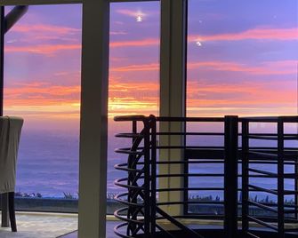 Bodega Bay Magical Ocean Front w/Amazing View! - Bodega Bay - Balcony