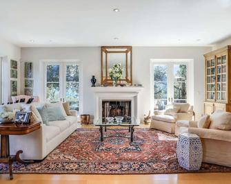 Kentfield / Ross / Greenbrae, Marin County Home - Greenbrae - Living room
