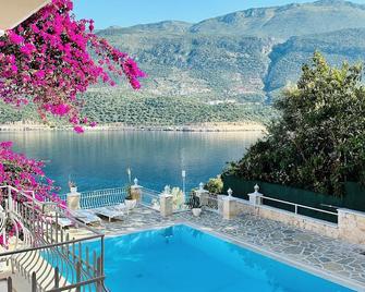 Club Capa Hotel - קאס - בריכה