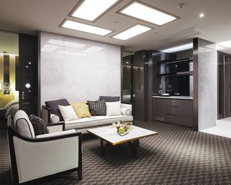 Jeongseon Js Grand Palace Hotel - Jeongseon - Sala de estar