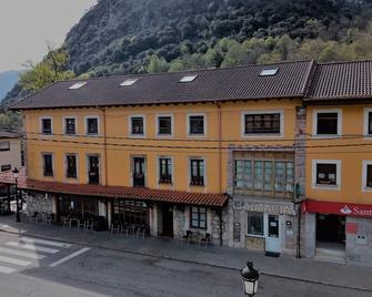 Hotel Rural Cabrales - Carreña - Edificio