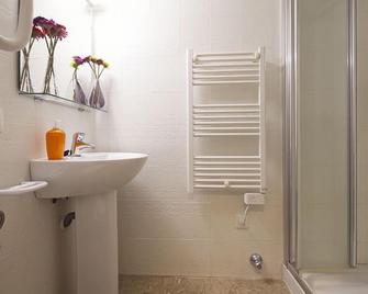 Kione Calgary - El Pas de la Casa - Casa de banho