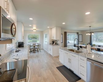 Oak Harbor Vacation Rental - Oak Harbor - Küche