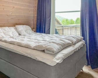 Cozy Home In Hornindal With Sauna - Hornindal - Bedroom