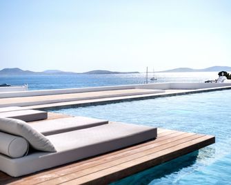 Manoula's Beach Mykonos Resort - Agios Ioannis - Pool