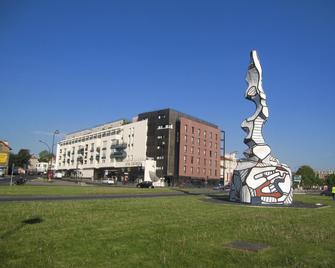 Hôtel Le Carmin - Vitry-sur-Seine - Gebouw