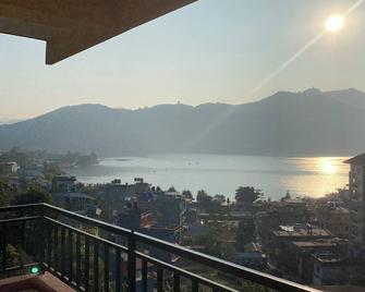 Jungle Front Lodge - Pokhara - Balcony