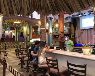 Hotel Club del Sol Acapulco by NG Hoteles - Acapulco - Bar