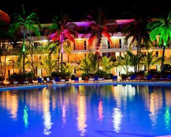 Hotel Villas Paraíso - Ixtapa - Alberca
