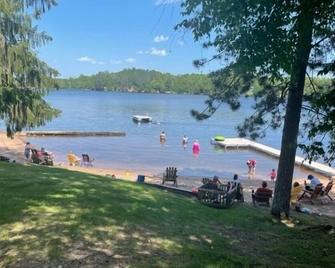 Lakeview Cabin #9 on Cisco Chain of Lakes - Watersmeet
