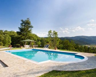 Pugnano Alto - appartamento Grano - Lisciano Niccone - Piscina