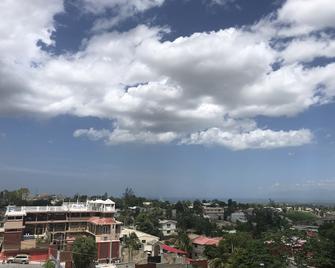 Detente Du Cacique Villa Hotel - Port Au Prince - Budova