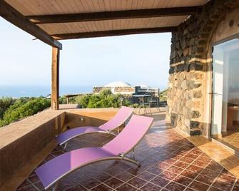 Dammusi Al-Qubba Wellness & Resort - Pantelleria - Balcony
