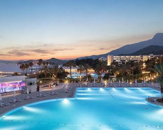 Mirage Park Resort - Göynük - Pool