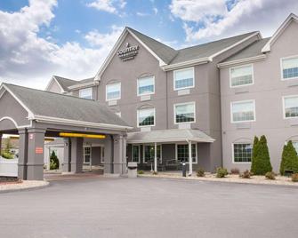 Country Inn & Suites by Radisson, Columbus West - Columbus - Building