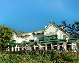 Fletcher Familiehotel Paterswolde - Paterswolde - Gebouw