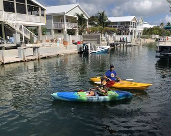 Snowscape is Clean & Tropical Custom Built Home SuperHost - Ramrod Key