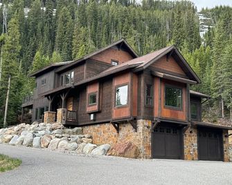The Hideout - A cozy, Ski in/Ski out home in Big Sky with Elevator - Big Sky - Edificio