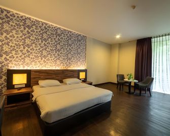 Waterfront Boutique Hotel - Port Dickson - Soverom