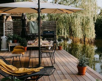 Beautiful Romantic Chalet in Geel - Geel - Binnenhof