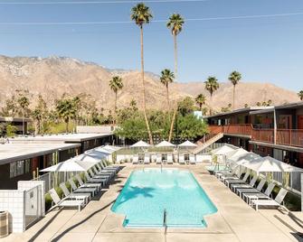 The Skylark a Palm Springs Hotel - Palm Springs - Pool