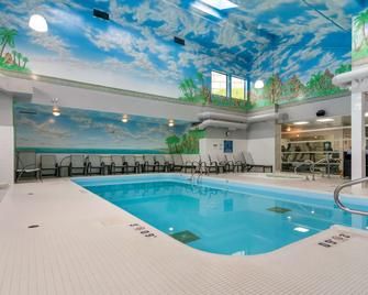 Best Western Premier Aberdeen Kamloops - Kamloops - Pool