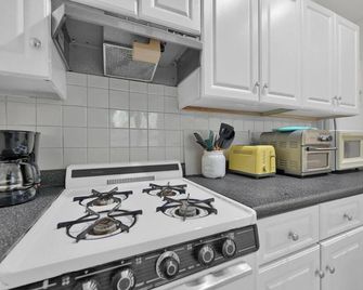 Behind harvard law -2BR and close to MIT - Cambridge - Kitchen