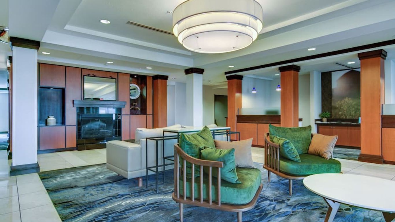 Fairfield Inn & Suites by Marriott Decatur at Decatur Conference Center