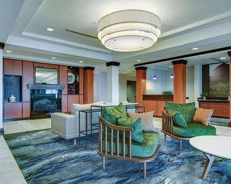 Fairfield Inn & Suites by Marriott Decatur at Decatur Conference Center - Decatur - Lobby