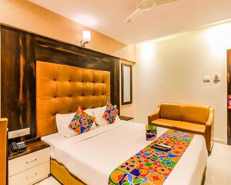 Fabhotel Embassy Park Bkc - Mumbai - Bedroom