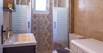 阿蒂米斯豪華雅典市中心公寓飯店 - 雅典 - 浴室