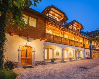 Apartment Ledrar - Bled - Building