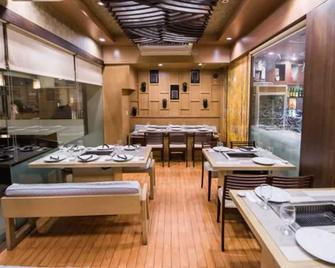 L'Fisher Chalet - Bacolod - Restaurant