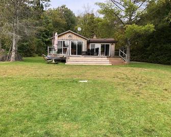 Cozy Cottage on Lower Buckhorn Lake - Buckhorn - Edificio