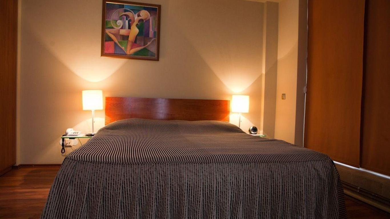 Tania-Frankfurt Hotel