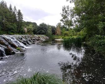 Petit Boreas; For Your Peace, Space & Nature In The Vendée - La Réorthe - Vista del exterior