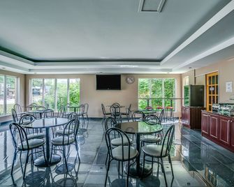 Quality Suites - Sainte-Anne-de-Beaupré - Restaurante