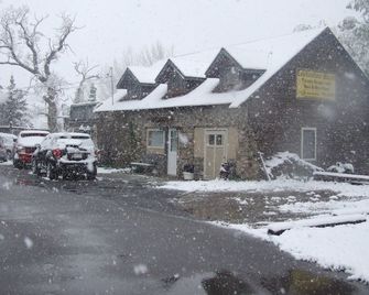 Cobblestone Manor Bed And Breakfast - Cardston - Building