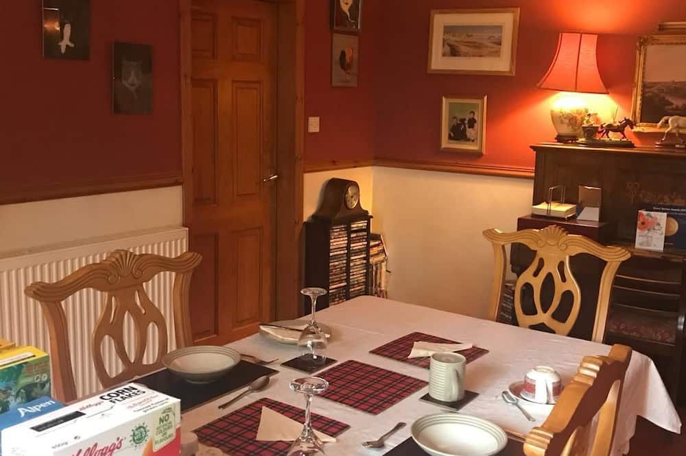 Hosefield Bed & Breakfast - אברדין - חדר אוכל