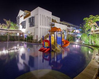 Linyu Huaxi Hot Spring Holiday Hotel - Zhangzhou - Zwembad