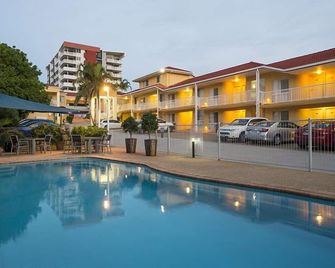Harbour Sails Motor Inn - Gladstone - Pool