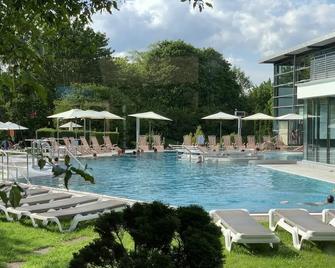 Hotel Graf Eberhard - Bad Urach - Pool