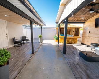 Modern Private luxury Home at TPA - Tampa - Patio