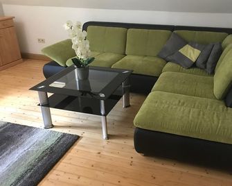 Ferienhaus 2 An Der Rodach - Steinwiesen - Sala de estar