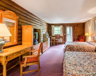 Highland Hills Motel & Cabins - Boone - Bedroom