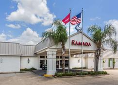 Ramada by Wyndham Houma - Houma - Κτίριο