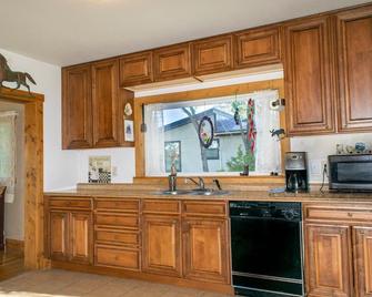 Beautiful view facing Never Summer Mountain Range - Walden - Cocina
