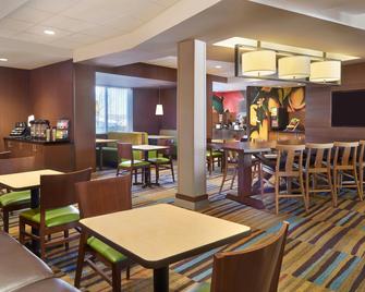 Fairfield Inn & Suites by Marriott Barrie - Barrie - Restaurace